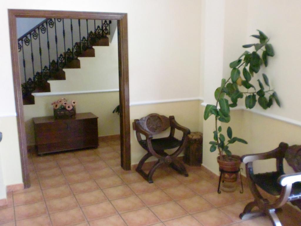 Hostal Las Tres Jotas Alcaracejos Extérieur photo
