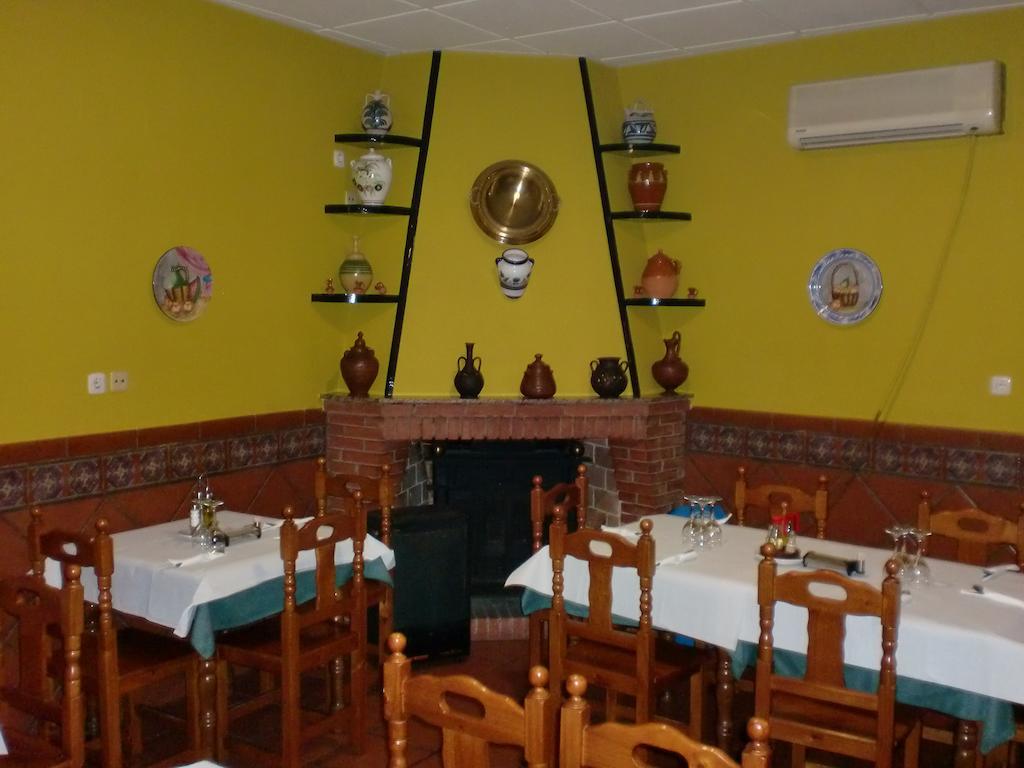 Hostal Las Tres Jotas Alcaracejos Extérieur photo